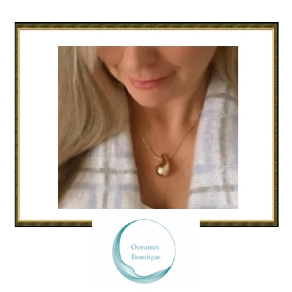 Modern gold drop necklace set w earrings